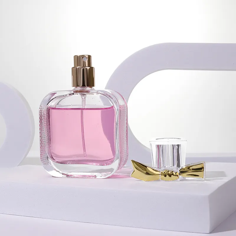 Nuovo Design di alta qualità da 50ml bottiglia di vetro di imballaggio cosmetico flacone Spray vuoto 30ml di vetro bottiglie di profumo