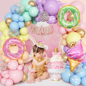 Kit de guirlande d'arche de ballons en forme de beignets pastel, fournitures pour fête d'anniversaire, y compris des confettis pastel, des bonbons, des ballons en feuille d'aluminium en forme de crème glacée - Product Image 6