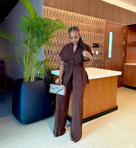 SH7318 Tenues africaines tendance pour femmes, haut élégant à col en V + pantalon large à taille haute, ensemble deux pièces - Product Image 5