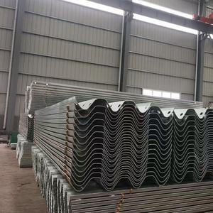 מעקה בטיחות מפלדה לכבישים, מחסום מסוג W, מתכת גלית, הגנה גבוהה לכבישים מהירים, ציפוי חם - Product Image 3