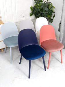 Tables et chaises de style café pour l'intérieur de restaurants modernes : tables et chaises blanches, mobilier de café : chaises orange - Product Image 4