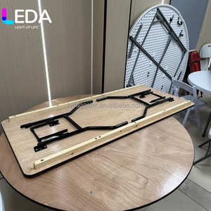 Table de banquet rectangulaire pliable LEDA avec plateau en bois et pieds en métal pour mariage, hôtel, fête, événement, salle de banquet - Product Image 3