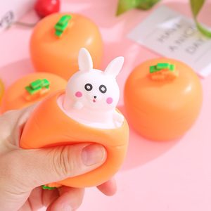 Juguete de Conejo Gigante de Zanahoria para Apretar, Juguete Antiestrés Suave de TPR para Niños y Adultos Unisex - Product Image 1