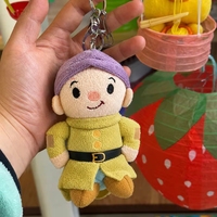 Fabricant chinois de jouets personnalisés, mini poupée en peluche de dessin animé, porte-clés, pendentif mignon pour garçon