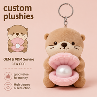 Porte-clés en peluche personnalisé en forme de loutre tenant une coquille de perle, pendentif porte-clés en peluche animal marin