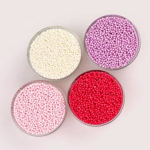 סוכריות אדומות טבעיות 100% בגימור מט, 2 מ\\\"מ, ללא צבעים מלאכותיים, אכילות לקישוט עוגות ושוקולד - Product Image 3