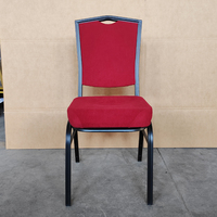 Chaise de banquet en fer durable avec trou pour poignée, design moderne, empilable, dossier solide pour hôtel, location événementielle
