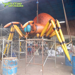 Sculpture d'insecte géante réaliste en fibre de verre pour l'extérieur - Product Image 2