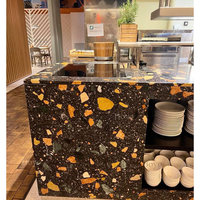 Exklusive Restaurant-Bartheke aus Luxusstein mit Dicker Kante, Maßgefertigte Rosa Terrazzo-Barplatte