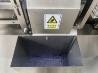 Machine de fabrication d'ampoules, thermoformage, remplissage et scellage de blisters liquides pour doses individuelles en plastique de 1 à 50 ml