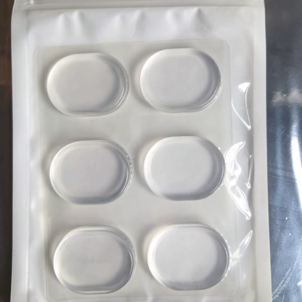 6 pièces transparentes