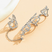 Tempérament creux géométrique longue chaîne Double bagues pour femmes 18K plaqué or alliage Grain fleur feuille bagues