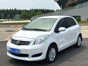 Toyota Yaris 1.6L 4AT Hatchback d'occasion 2011 – Voiture compacte japonaise économe en carburant, véhicule d'occasion fiable pour l'exportation - Product Image 3
