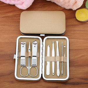 Kit de toilettage classique durable en acier inoxydable 8 pièces pour hommes et femmes, ensemble professionnel de manucure et de pédicure pour la maison et les voyages - Product Image 4