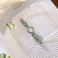 Jade incrusté et strass montre pour femme à quartz médiéval 2025 nouveaux bijoux esthétiques orientaux de luxe et haut de gamme