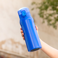 2024 nouvelles tasses personnalisées en acier inoxydable bouteille d'air 750ml noir mat bouteille d'eau parfumée sport avec dosettes de saveur