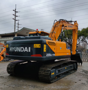 Excavatrice Hyundai 220LC-9S d'occasion en bon état, excavatrices d'occasion Hyundai 220LC-9S à vendre - Product Image 5