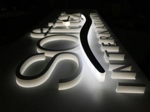 Letrero de Canal de Letras en Acrílico Grabado en Relieve con LED y Tiras LED para Aplicaciones Automotrices, Instalación Personalizada, Montaje con Pernos para Empresas - Product Image 5