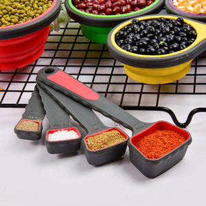 Ensemble de 8 tasses et cuillères à mesurer pliables réglables en silicone de qualité alimentaire, colorées - Product Image 3