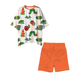 Completi Coordinati Personalizzati Mamma e Figlia in Viscosa di Bambù Estivi 2 Pezzi: T-shirt Lunghe Oversize e Set di Pantaloncini da Ciclista per Bambini - Product Image 2