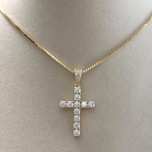 Collar con Colgante de Moissanita Brillante con Acabado Sofisticado, Perfecto para Vestir en la Noche o para la Elegancia Diaria - Product Image 3