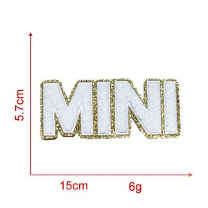 Patch en chenille thermocollant grand format avec bordure argentée pour la décoration de vêtements et sacs - Product Image 3