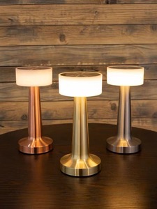 Lampe de bureau rétro en métal en forme d'haltère, rechargeable par USB, lampe de chevet tactile à trois couleurs, variateur d'intensité, veilleuse à changement de couleur - Product Image 5
