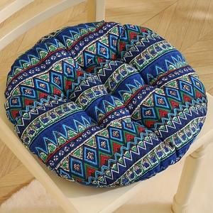 Cojín Redondo de 45 cm de Diámetro, Color Rojo, Diseño Bohemio, Firmeza Media, para Tatami, Sillón o Ventanal - Product Image 3