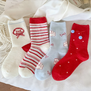 Calcetines de Mujer con Pompones, Diseño de Lunares, Suaves, Cálidos y Cómodos para el Hogar, <span class=keywords><strong>en</strong></span> Colores Festivos Rojo, Blanco y Azul, Paquete de Calcetines de Moda - Product Image 1