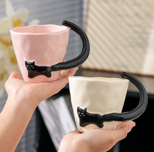 Vente en gros de tasses en céramique créatives avec poignée en forme de chat, logo personnalisé, tasse à café avec queue de chat 3D pour cadeaux et promotion - Product Image 3