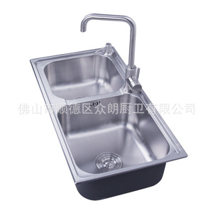 Évier double en acier inoxydable 304 C-S762B, finition brossée mate, à encastrer, pour cuisine, avec un évier gauche plus petit et un évier droit plus grand - Product Image 3