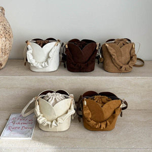 Cross-Border Women's <b>Bag</b> Spring New Design Matte Suede Basket <b>Bag</b> High-End Petal Handheld Crossbody Bucket <b>Bag</b> Tanjing - Product Image 2