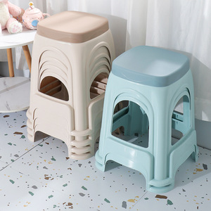Tabouret <span class=keywords><strong>adulte</strong></span> en plastique épaissi au design moderne tabouret carré haut simple pour la maison chaise salon-vente en gros empilable - Product Image 4