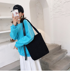 2020 nuevo estilo <span class=keywords><strong>coreano</strong></span> mujeres hombro bolso peluche Imitación Piel bolso de gran capacidad bolso de las señoras - Product Image 6