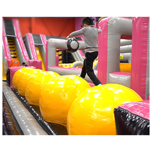 Château gonflable d'intérieur et d'extérieur OEM, personnalisé en PVC, capacité de 5000 kg, parc gonflable pour enfants et adultes, obstacles, amusement - Product Image 1