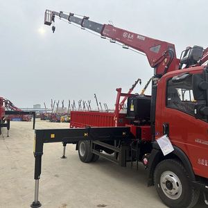 Camion-grue Sinotruk Ho Wo 4*2, véhicule de transport de 7 tonnes pour le déplacement d'équipements - Product Image 6