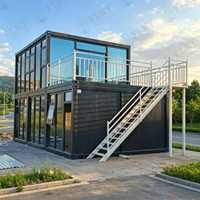 Maison conteneur FLKT à structure en acier galvanisé robuste, préfabriquée, modulaire, durable, étanche, type villa.