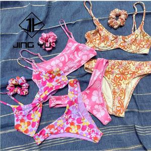 Traje de Baño de Dos Piezas con Estampado Personalizado, Bikini con Tela de Traje de Baño, Accesorios de Bandeau Hawaiano con Aros, Fabricación OEM - Product Image 3