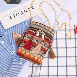 Großhandel Mode Frauen ethnischen Stil personal isierte Einzels ch ulter Umhängetasche Quaste gewebte böhmische indische Strand Eimer tasche - Product Image 4