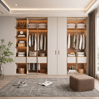 Armoire de luxe moderne sur mesure avec coiffeuse intégrée, placard intégré, bureau de toilette, porte vitrée, éclairage LED et grand espace de rangement