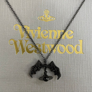 Collar con Colgante de Acero Inoxidable con Diseño de Planeta Saturno 3D, Estilo Punk Clásico Vivienne Black Bat, Joyería de Lujo Unisex - Product Image 4