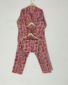 Ensemble de pyjama élégant et léger en coton pour l'été, imprimé à la main, pour femmes, prix de gros - Product Image 6