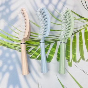 หวีหนังศีรษะโค้งขนาดใหญ่สำหรับผู้หญิงพร้อมฟังก์ชั่นนวด แปรงผมสำหรับเดินทาง พลาสติก สีสุ่ม - Product Image 3