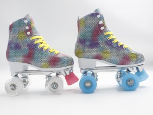 Junran Nouvelle Arrivée Location <span class=keywords><strong>Quad</strong></span> 4 Roues Patins En Cuir Patins À Roulettes Chaussures Patins À Roulettes Pour Femmes Adultes Fille - Product Image 3