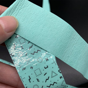 0,75 MM Muy suave Tacky Overgrip Patrón personalizado Compatible Sticky <span class=keywords><strong>Tennis</strong></span> Over Grip Tape Antideslizante PU Over Grips - Product Image 4