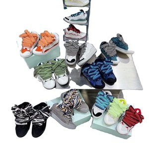 2026 Baskets à plateforme en cuir <span class=keywords><strong>de</strong></span> créateur <span class=keywords><strong>de</strong></span> mode, style Curb, décontractées et habillées, <span class=keywords><strong>pour</strong></span> hommes et femmes, en denim bleu, blanc et imprimé léopard - Product Image 1