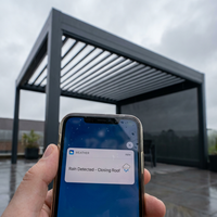 Pergola motorisée intelligente avec télécommande et application, gazebo à lames orientables avec capteur de pluie automatique pour véranda, terrasse, gazebo en aluminium