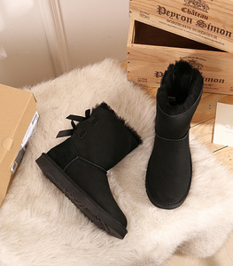 Wholesale Waterproof Outdoor Shearling Sheepskin <strong>Boots</strong> Rhinestone Bow Mid-tube Winter Warm Real Fur Snow <strong>Boots</strong> For Women Autumn - Product Image 6