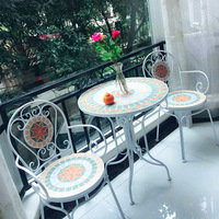 Mobilier de loisirs moderne européen en métal pour l'extérieur Table en fer Chaise Combinaison pour balcon, jardin, terrasse Commerce électronique transfrontalier