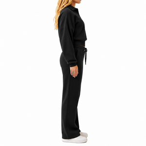 Conjunto Deportivo de Dos Piezas para Mujer, Negro, con Media Cremallera, Logotipo Personalizado, Sudadera de Felpa Suave Premium y Pantalones Deportivos de Pierna Ancha - Product Image 3